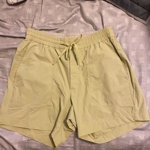 Lululemon Bowline Shorts 5” Yellow